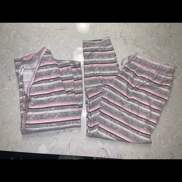 Stunning Maternity Collection Size Small - Picture 16 of 16